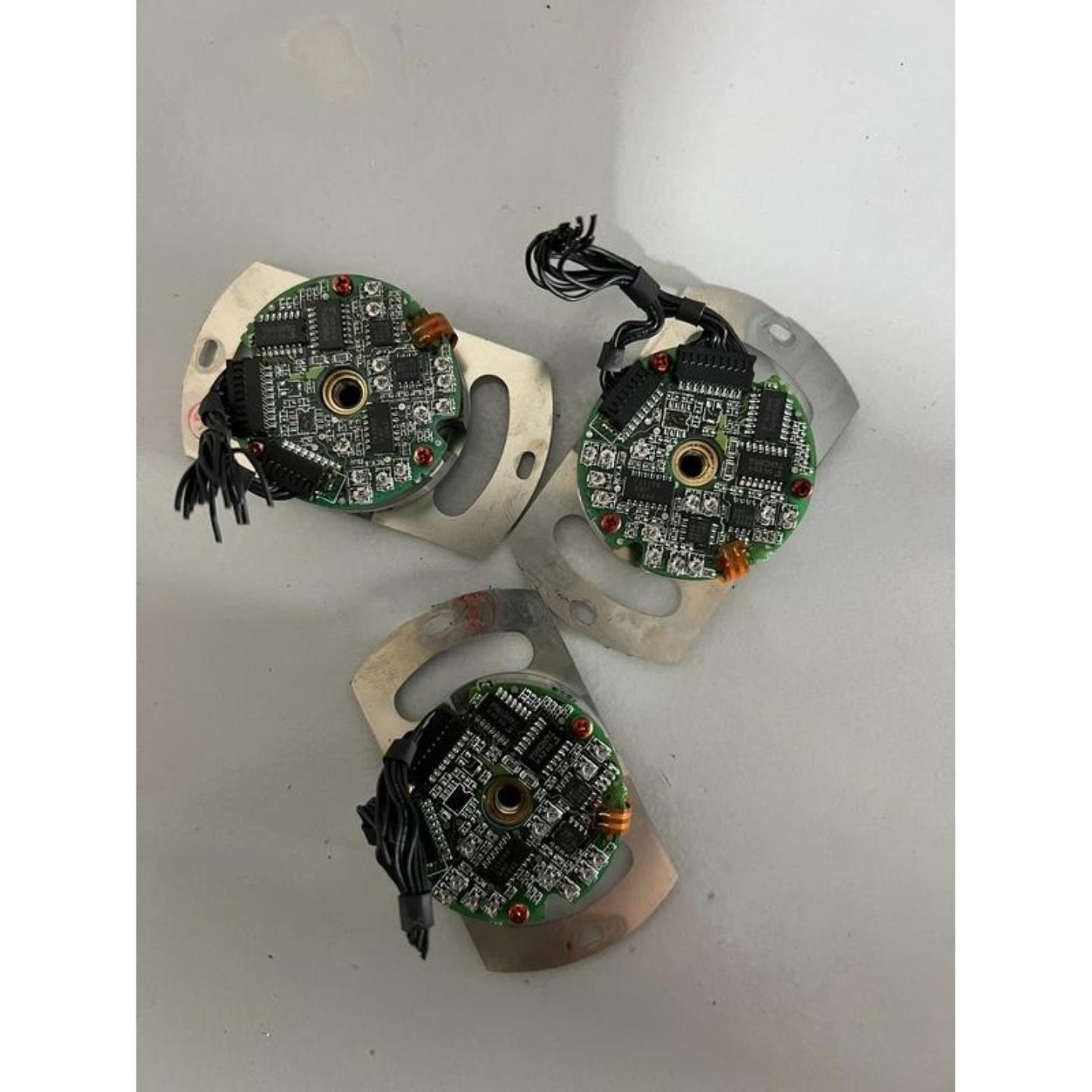 拆机安川编码器UTOPH-600WC摄议价