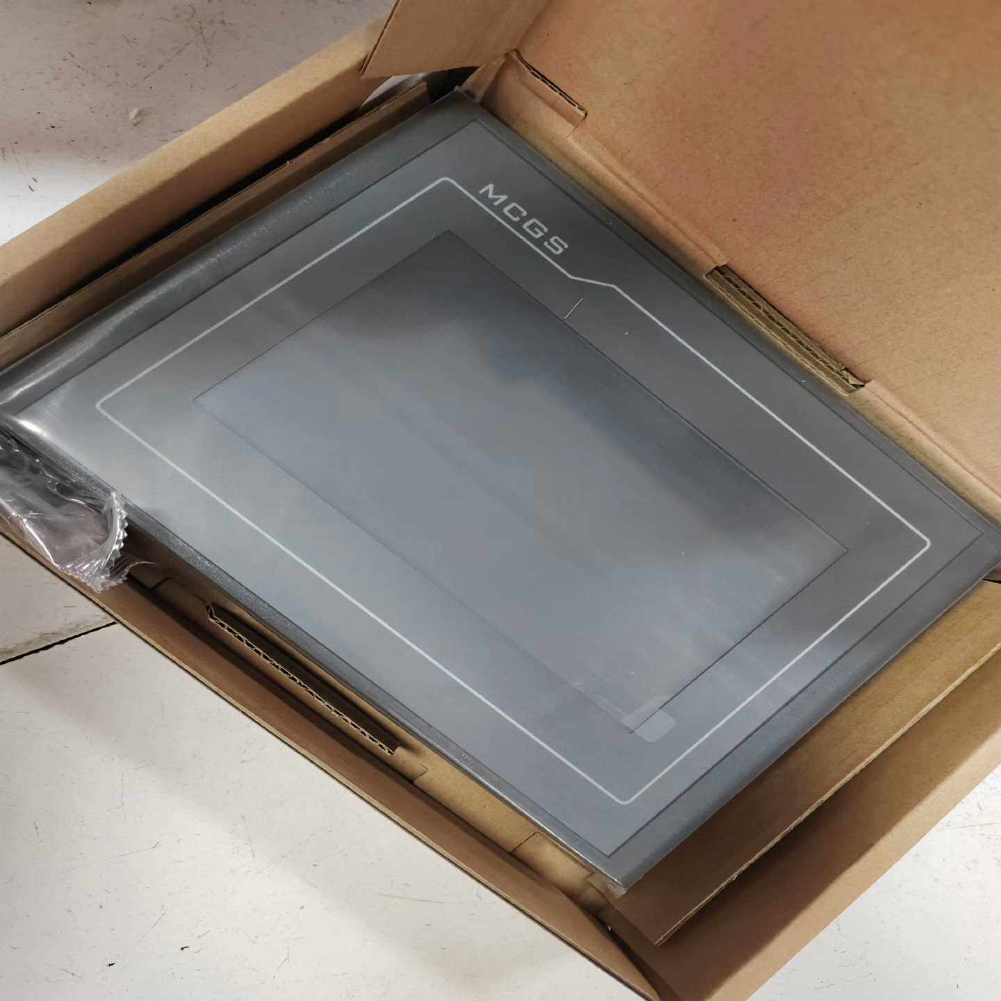 昆仑通泰触摸屏TPC7022NT，，三个450一个询价