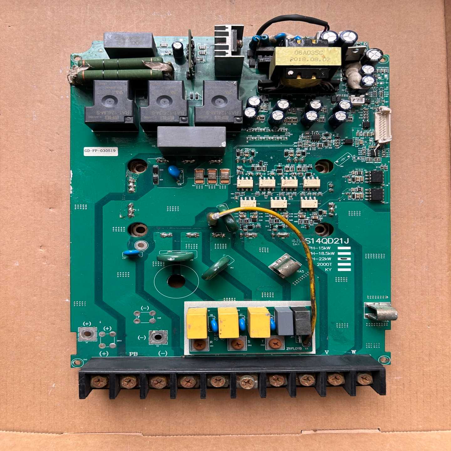 咨询-众辰2400-22kw驱动板S14QD21J22KW，带1