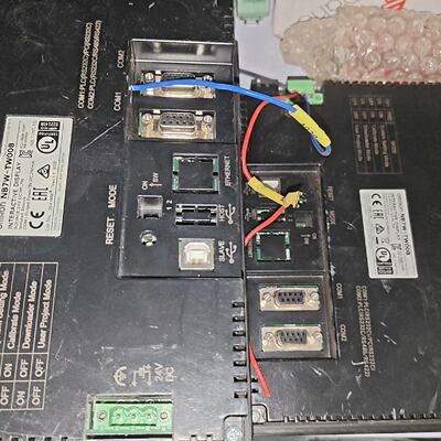 议价触摸屏NB7WTW00B如图所示三台200一议价