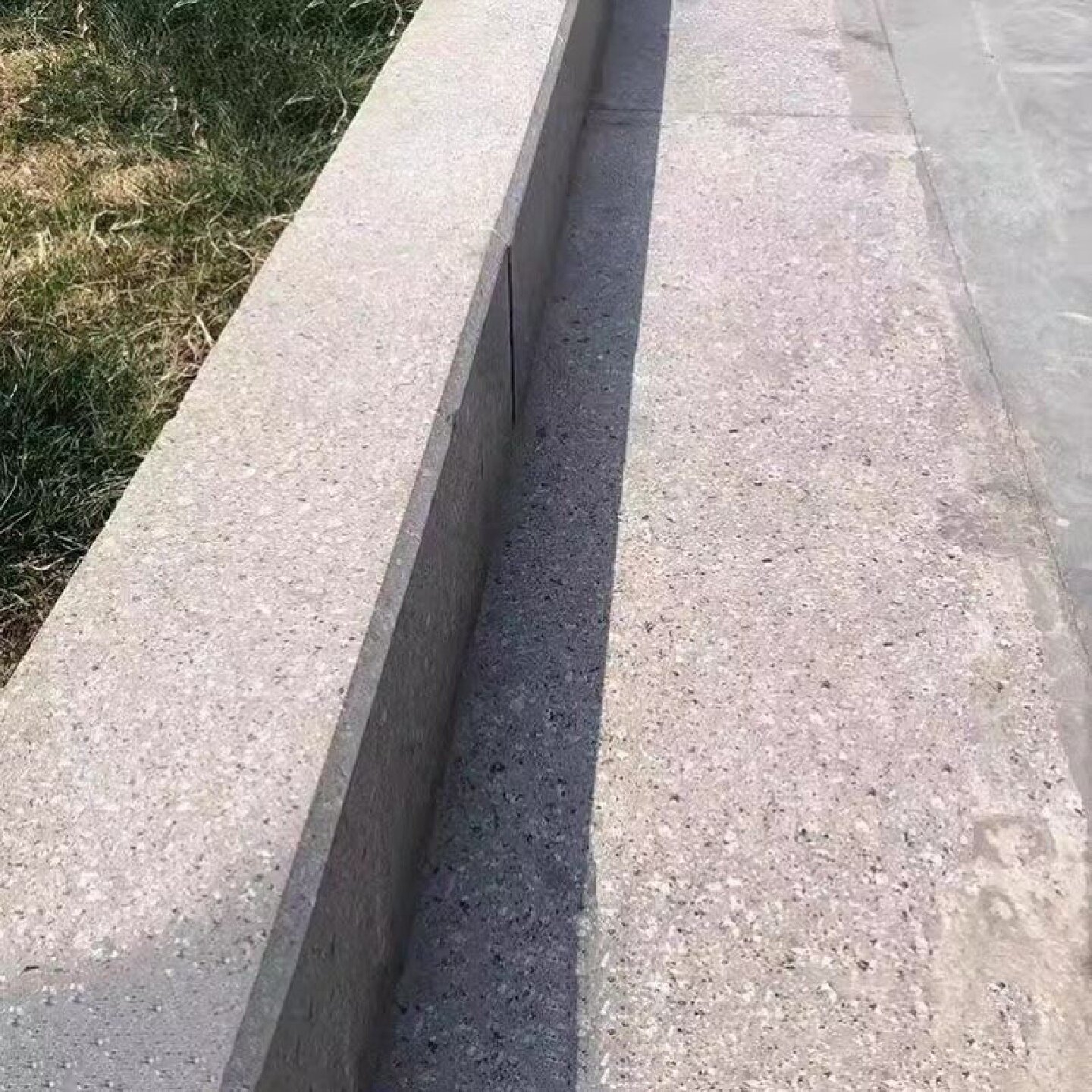 市政水泥路沿石仿石材花岗岩石芝麻白灰道路侧石边石路牙石路缘石