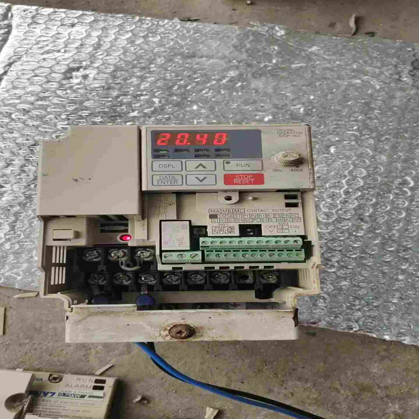 咨询-CIMR-V7AM40P7安川变频器包正常使用0.7