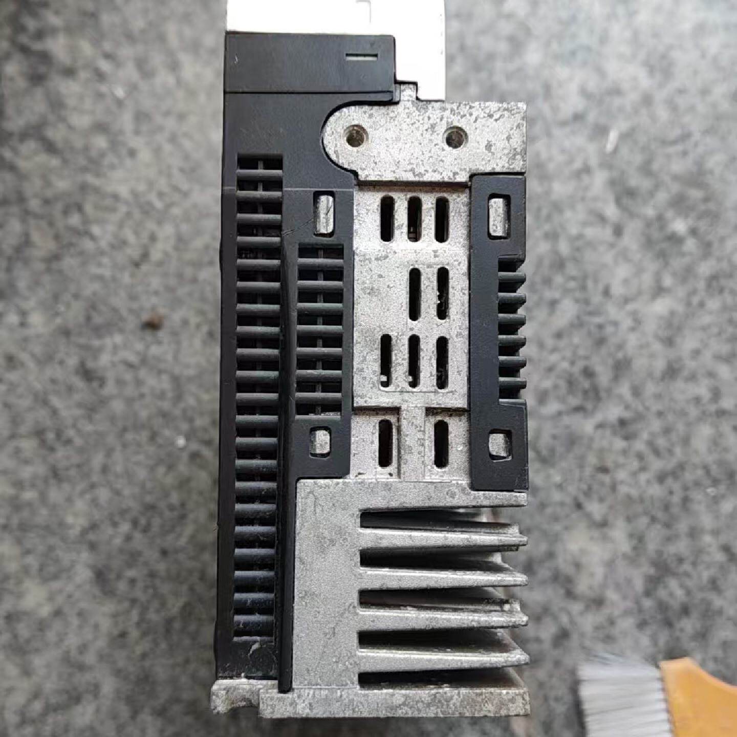 松下驱动器，型号：MBDHT2510E，实物拍摄，功能正常，--议价商品