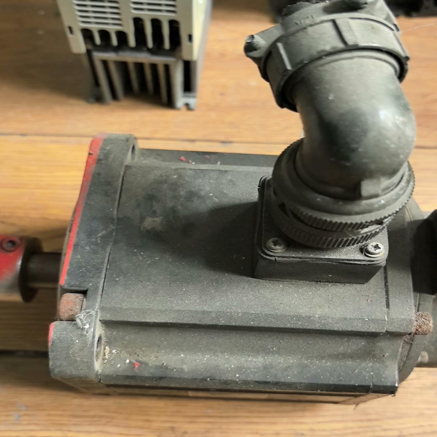 多摩川伺服电机TSM1306N3270E7161000--议价商品