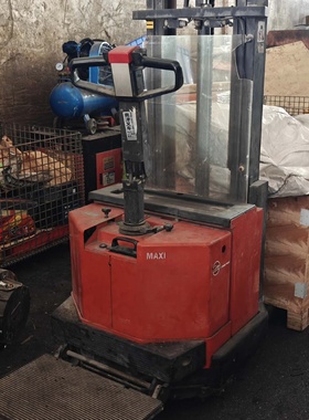 BT托盘叉车进口货瑞典产升高三米双油杆双组升降动力强-议价