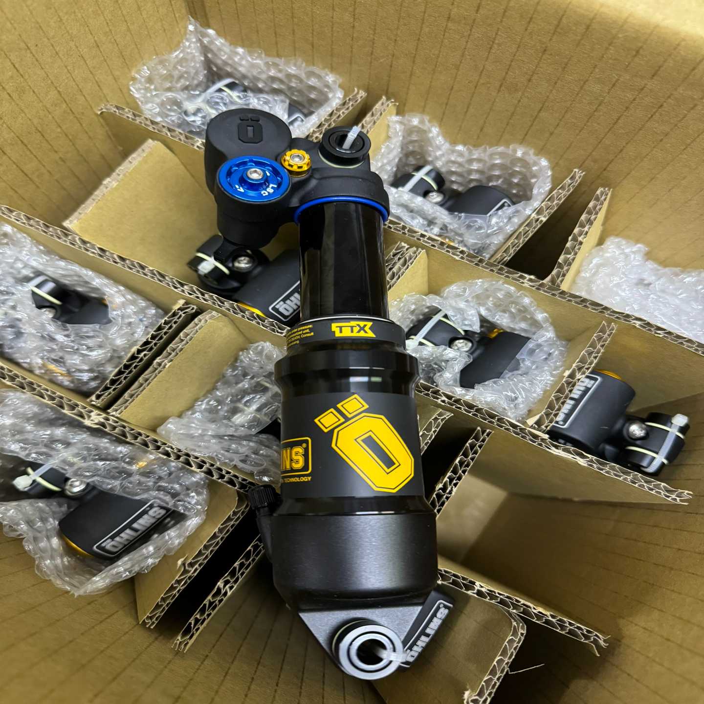 全新奥林斯ttx1气压后胆210x55后胆ohlins--议价商品