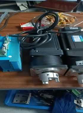 两台86闭环步进电机一台常锋牌子型号CF2068EC电机型号