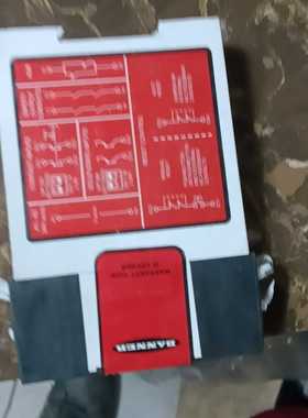 出BANNER品牌的UM-FA-11A型号安全继电器，红色外--议价商品