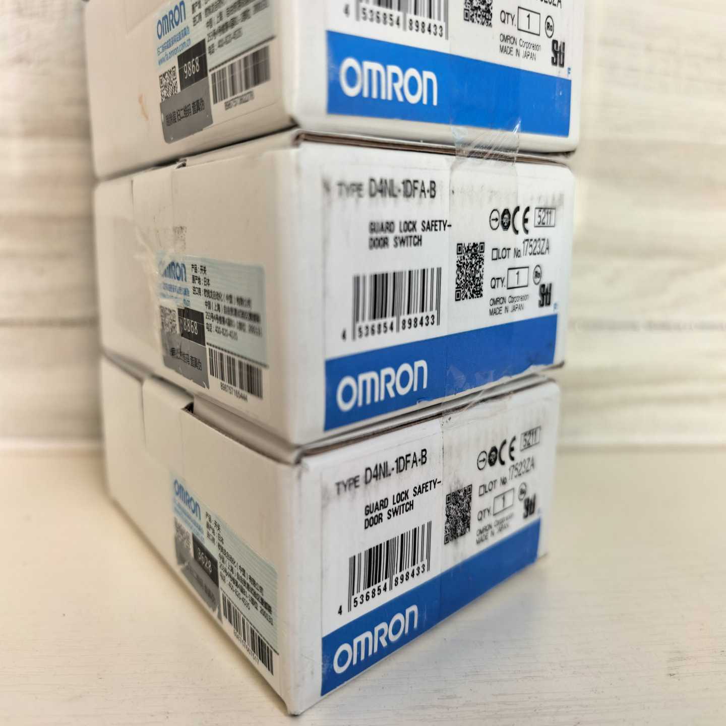 欧姆龙安全门开关D4NL-1DFA-B