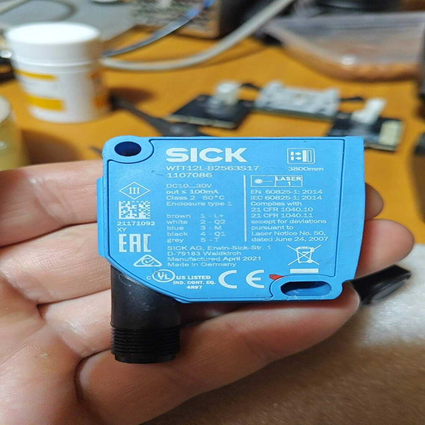 询价Sick传感器WTT12L-B2563S17。二手拆