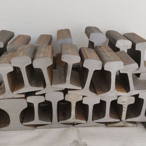 轨道钢国标钢轨8KG12KG15KG30KG120KG重轨车间运输地轻轨行车轨道