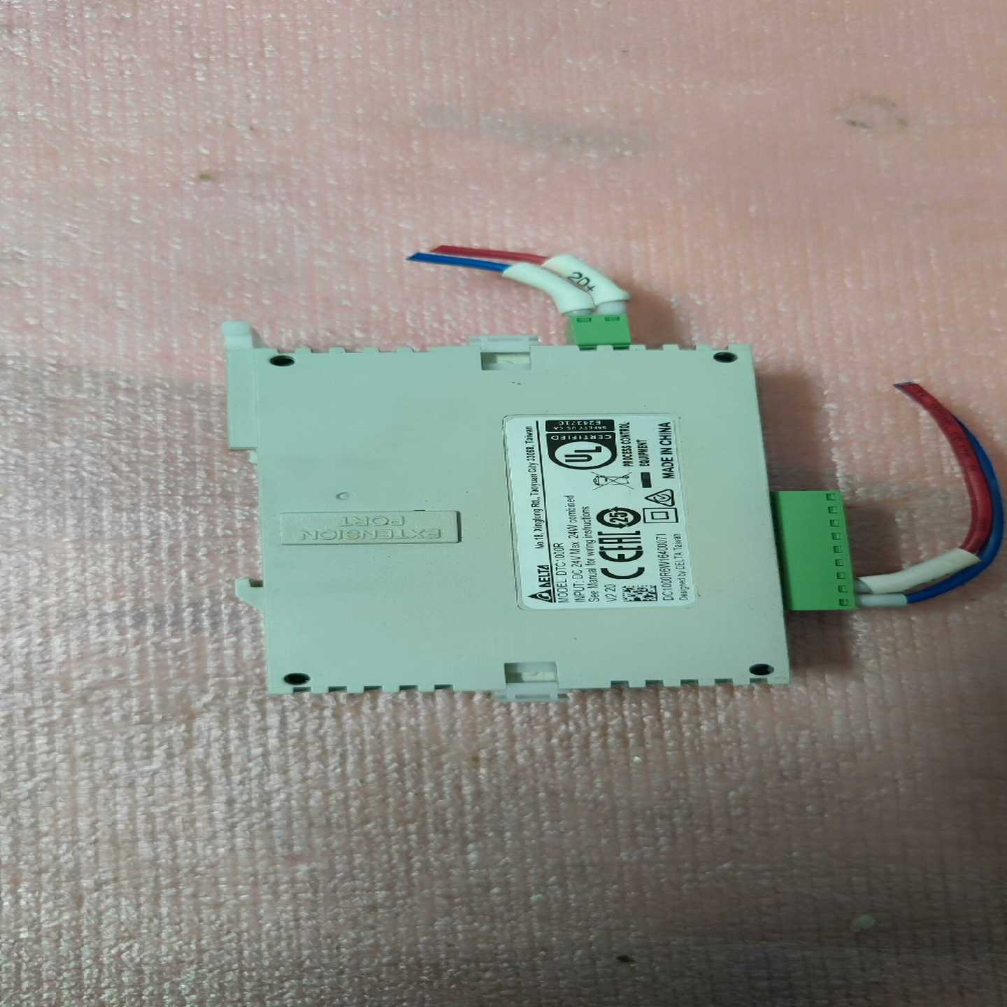 台达温控器:DTC1000R货，成色如图！功能！询价