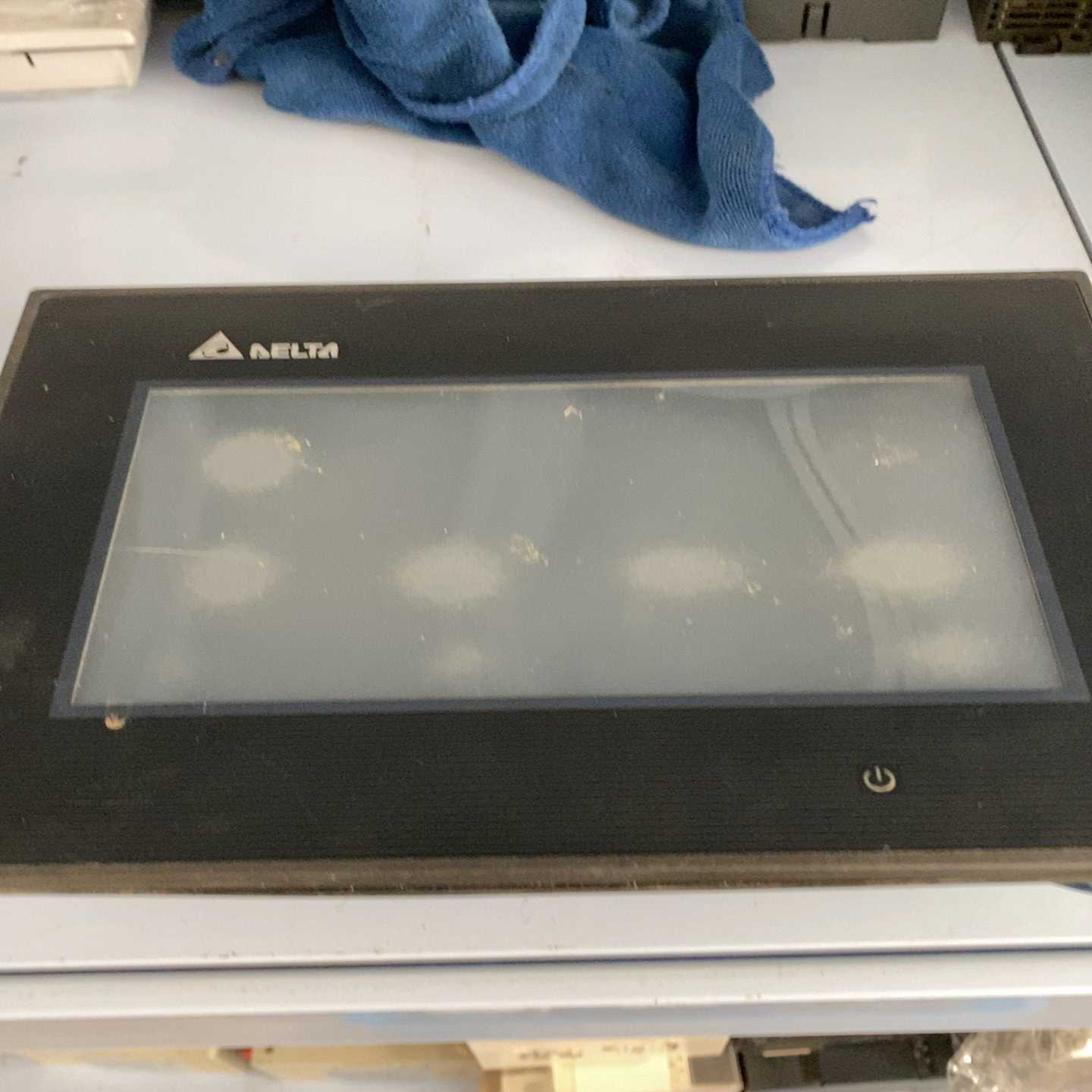 议价台达触摸屏型号DOP-B07S41A1现货/维修