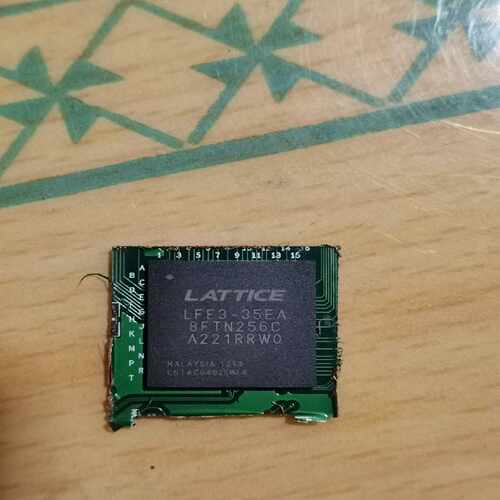 LFE3-35EA8FTN256C一色板拆的漂亮【询价】