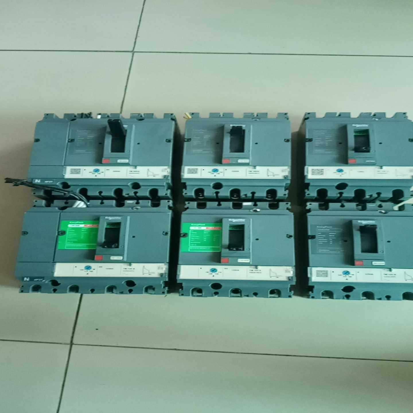 施耐德CVS250F4P200A一只350元，4P绿--议价商品