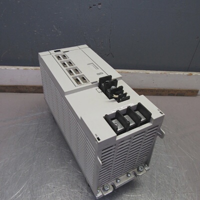 三菱SPINDLEDRIVEUNITMDSC1SPM30030KWDC270311V144A二手TAKEOUT