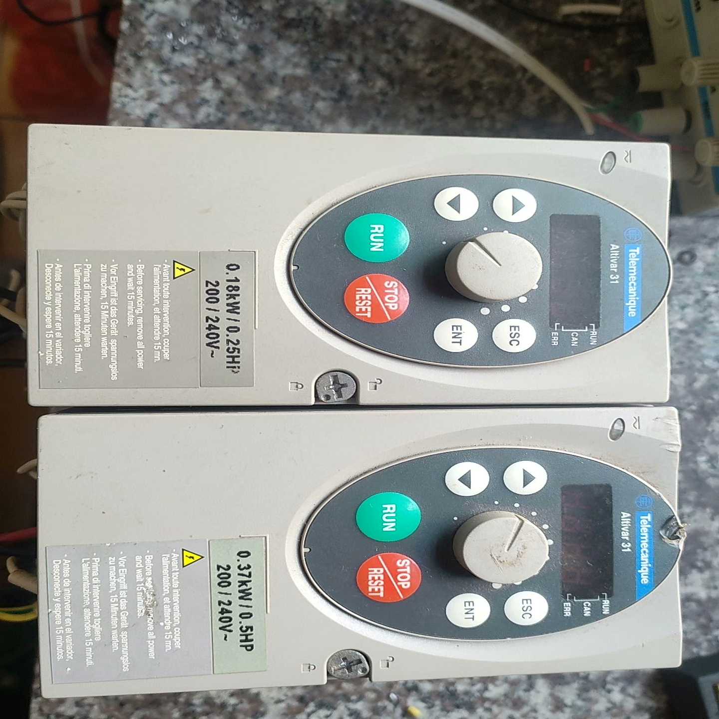 变频器ATV31H037M2A实物图0.37Kw质保2~询价