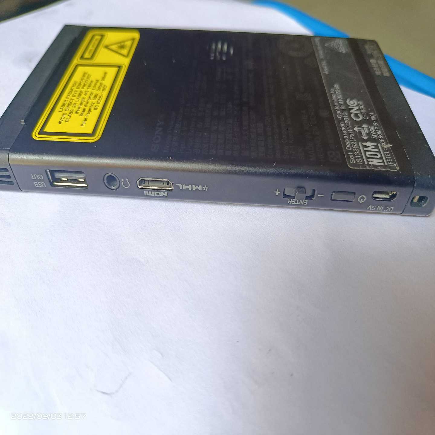 询价~索尼便捷式投影仪MP—CL1 正常使用 裸机