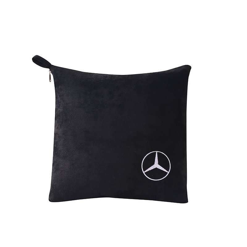 车上抱枕被子两用三合一多功能四季汽车靠枕小被子抱枕两用