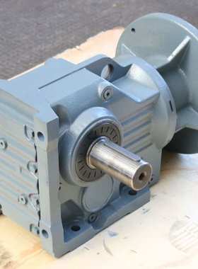 卧式圆柱齿轮减速机 K97-Y5.5-4P-31.38-M1-A-180°减速器