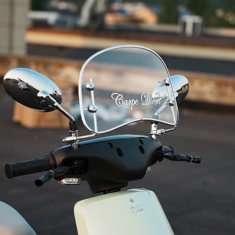 2024小牛电动车MS脚垫置物盒儿童座椅后货架后视镜挡风板改装配件