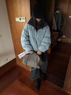 About 冬上新韩系撞色简约百搭宽松显瘦立领羽绒服 moon