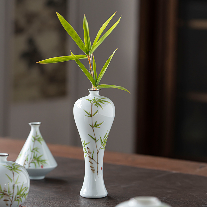 景德镇手绘竹子陶瓷花器居家摆件手工花瓶插干花摆书桌面梅瓶中式