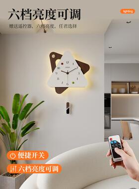 225新创钟意休闲0客厅艺术几何三角形钟壁钟无声木原石AMN-SSJ-英