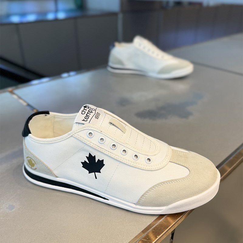 帆布鞋2024夏季时尚新款休闲运动鞋轻质舒适透气低帮一脚蹬男鞋