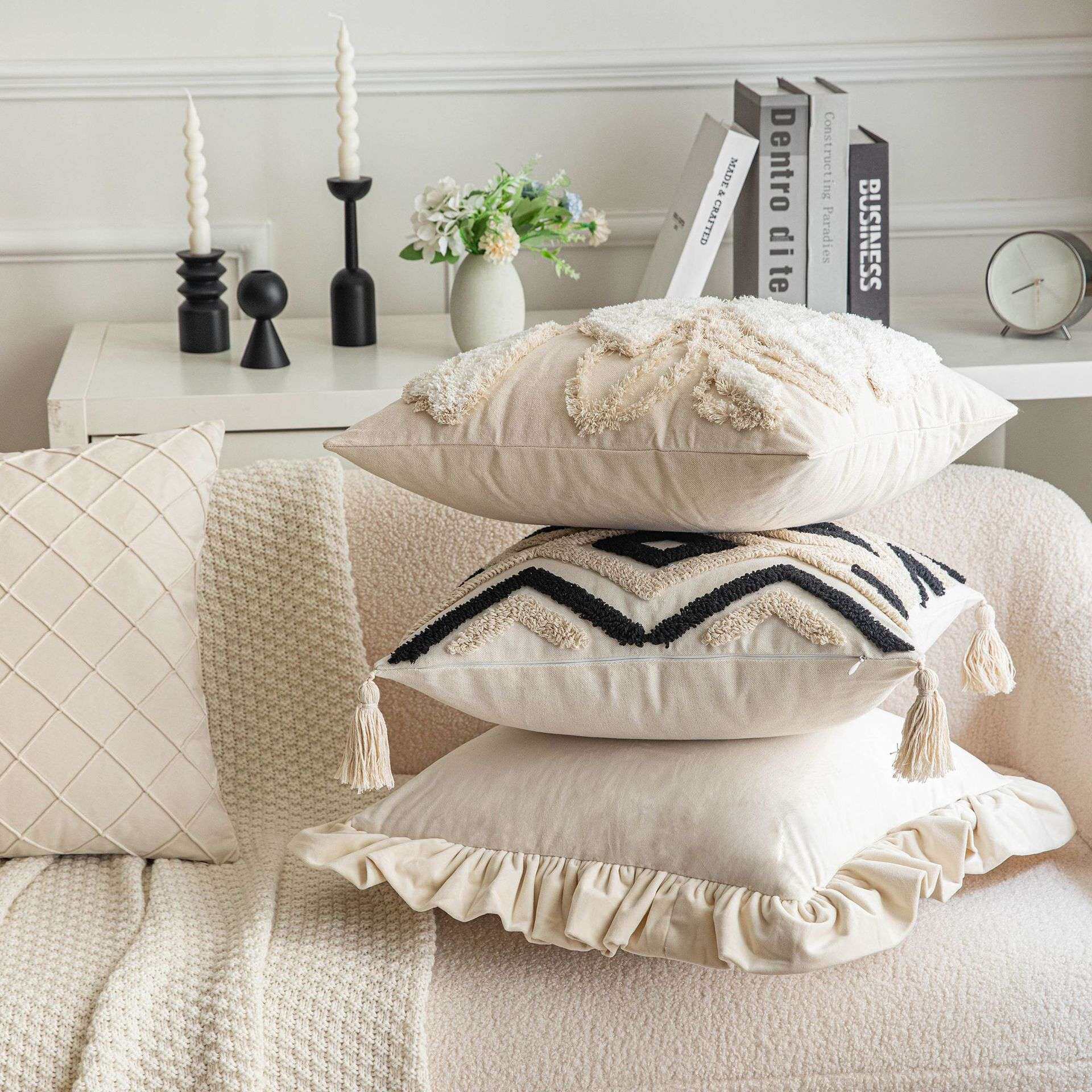 现代简约抱枕套客厅沙发靠枕套ins风飘窗靠背垫枕套毛绒装饰抱枕