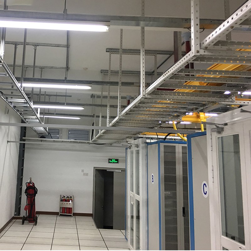 U型钢走线架 多孔钢制爬线架 喷塑梯式开放式桥架 200mm-800mm宽