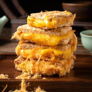 正宗肉松蛋黄方块酥咸味饼干早餐蛋黄解馋休闲好吃零食小吃
