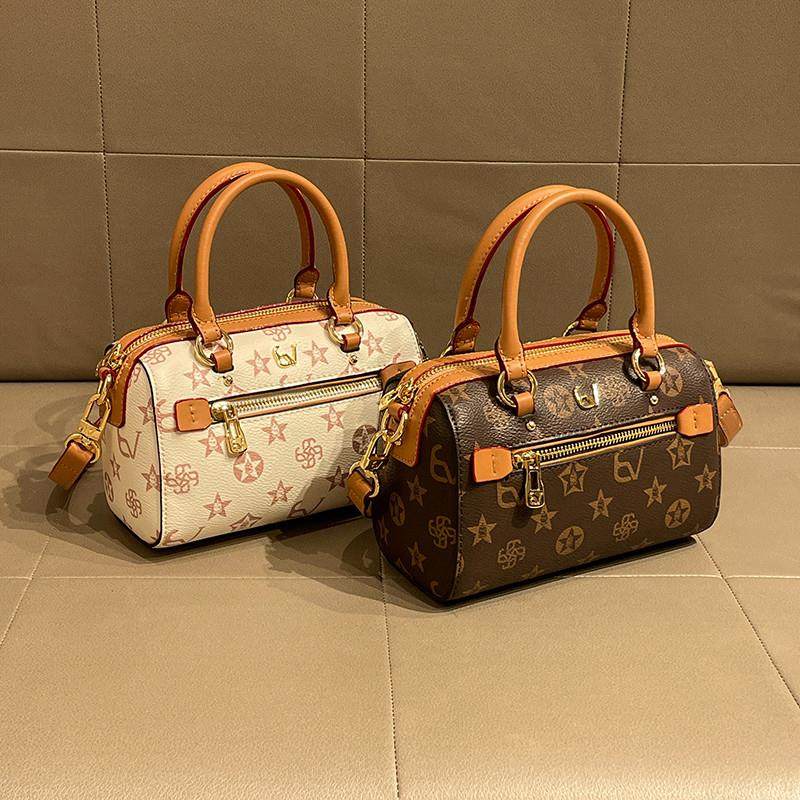 好货香港品牌包包女士2025新款今年流行爆款波士顿手提枕头包斜挎