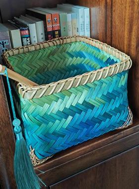 蓝绿色渐变竹篮子手工艺术编织收纳小方筐书桌橱窗零碎物品摆设框