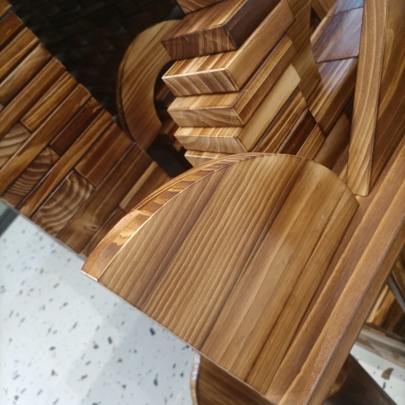 幼儿园超大型户外碳化积木原木组炭烧儿童建构区材料搭建实木玩具