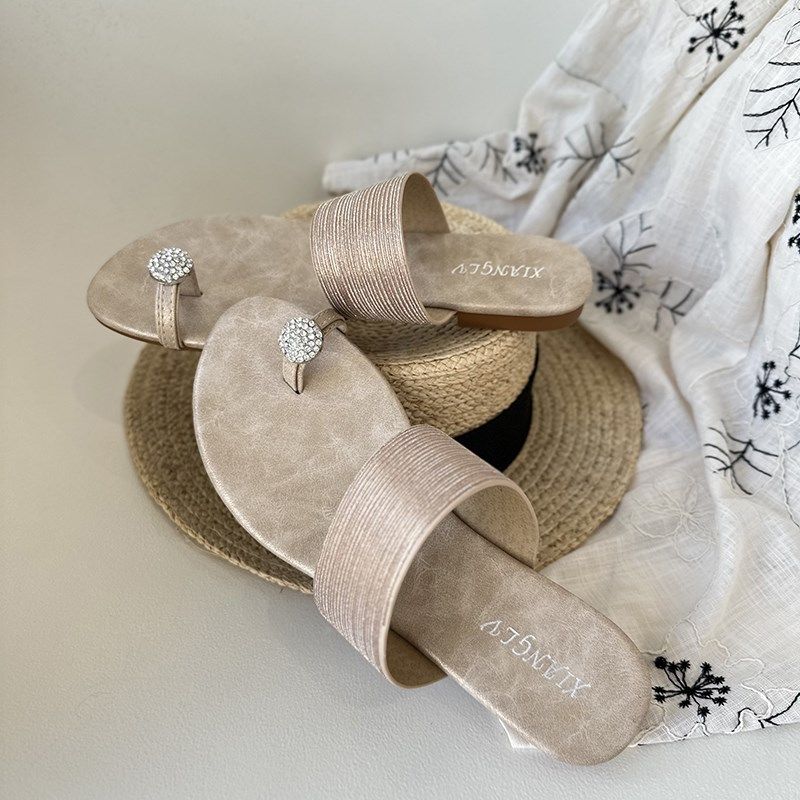 小众高级绝美凉拖凉鞋2025新款平底度假沙滩海边水钻拖鞋女夏外穿,女鞋,一字拖,淘宝优惠券,粉丝福利购,淘宝优惠卷