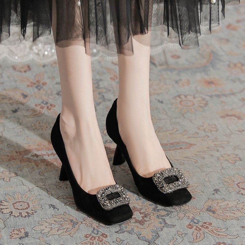 细跟黑色职业高跟鞋女20s25冬季新款百搭方头浅口水钻中跟工作单