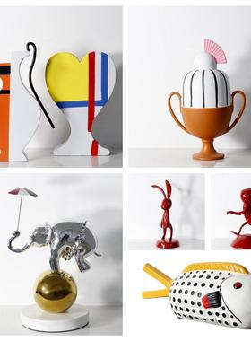 现代简约创意彩色树脂摆件样板房售楼处桌面茶几书架软装饰品装饰