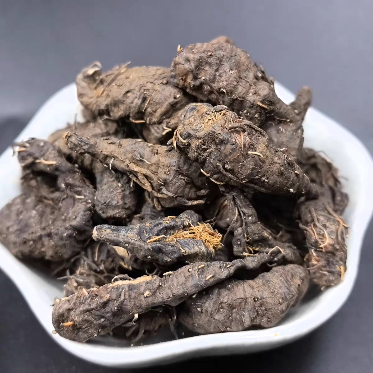 云南野生紫参中药材拳参石见穿滇草河车草血竭化骨莲拳蓼倒根草