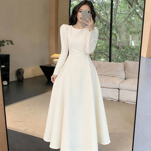 白色长袖连衣裙赫本风法式茶歇裙2025新款春秋冬礼服裙收腰长裙子