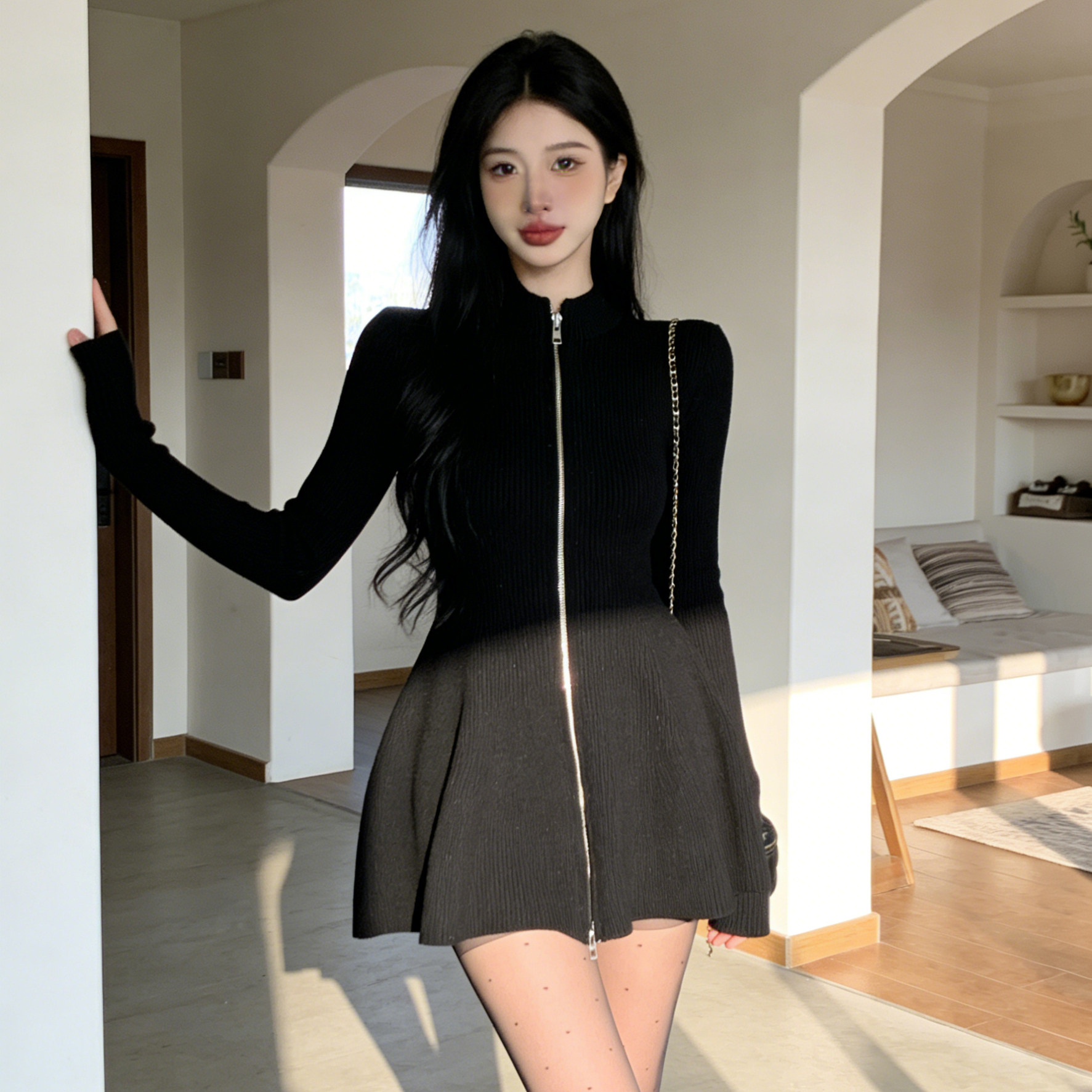 黑色拉链针织连衣裙女2026春秋冬收腰显瘦小个子高级感气质短裙子