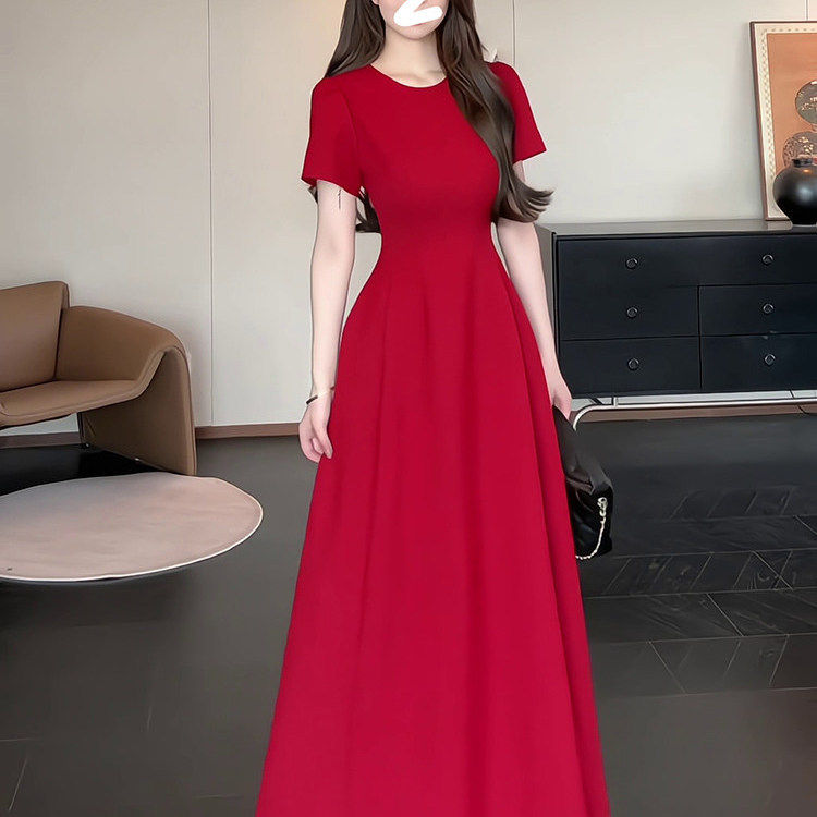 红色连衣裙女2026新款法式订婚敬酒礼服裙收腰显瘦高级感气质长裙