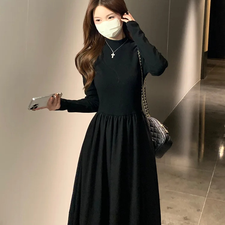 春秋赫本风半高领针织小黑裙