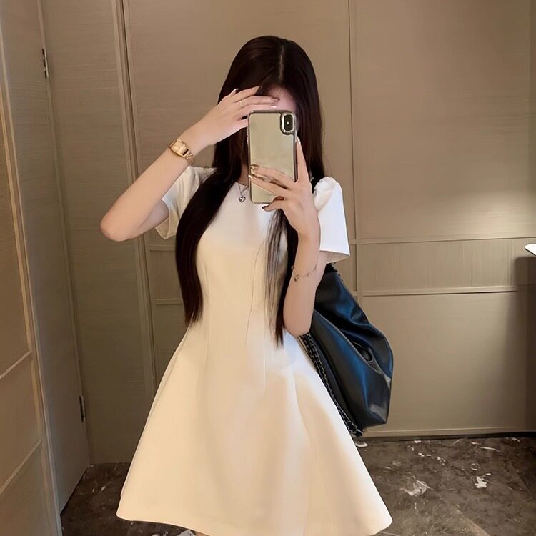 白色短袖连衣裙2026春夏新款女法式小个子礼服裙高级感收腰短裙子