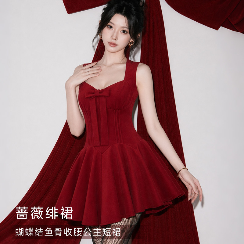 法式蝴蝶结收腰显瘦公主连衣裙