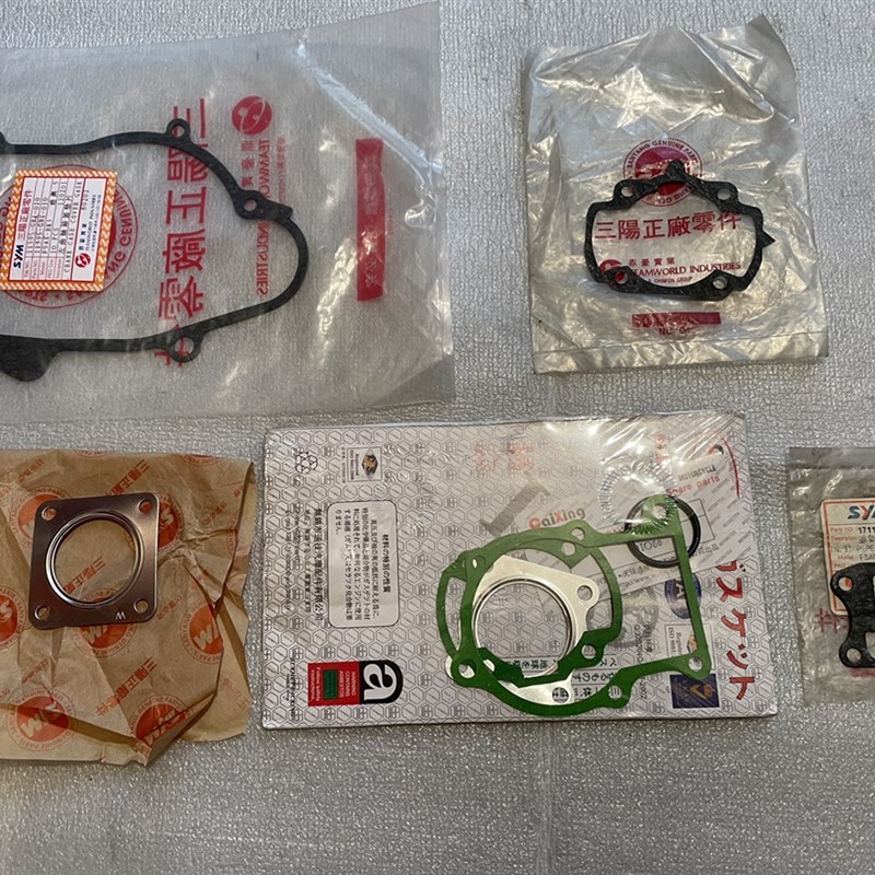 台湾原装小飞侠二冲程踏板车GWO-50上下缸体垫/翔鹤左曲轴箱垫片