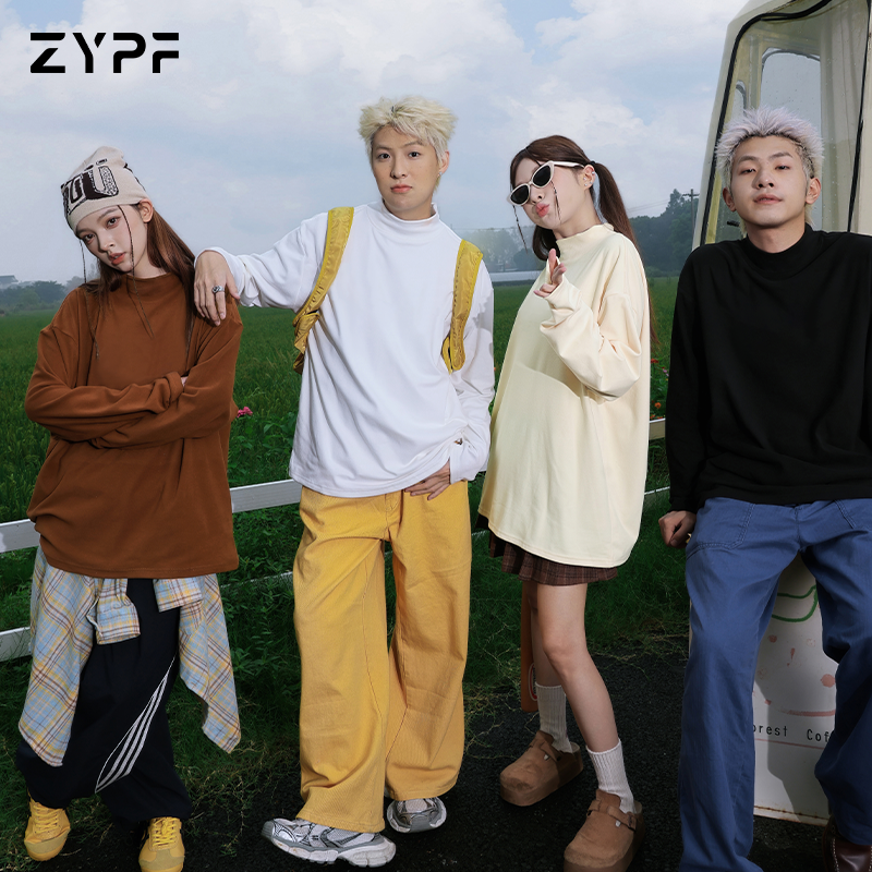 只要平凡半高领长袖T恤