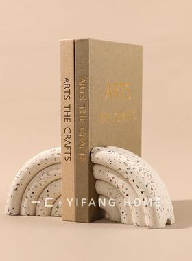 一匚简约现代轻奢白色水磨石书挡书立 样板间售楼处创意扇形摆件