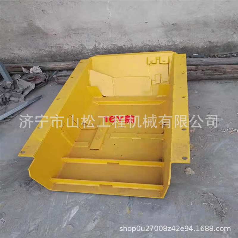 山推TY220 SD22推土机中底护板154-54-1217A前盖板23Y-50B-08000