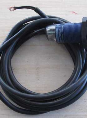 原装 SND圆柱型光电开关XUB1APBNL2 DC24V感应器 订货1周
